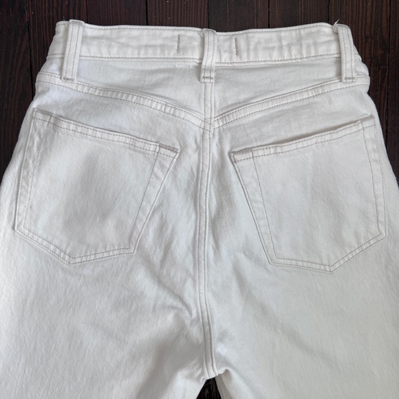 A&F Ultra High Rise Ankle Straight Jean in White, Ecru - Picture 5 of 11